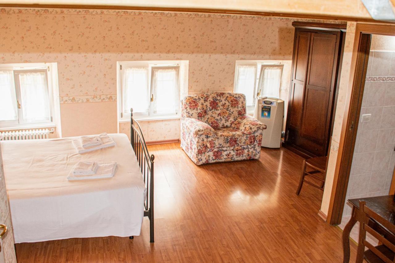 Hotel capitelli Trieste Esterno foto