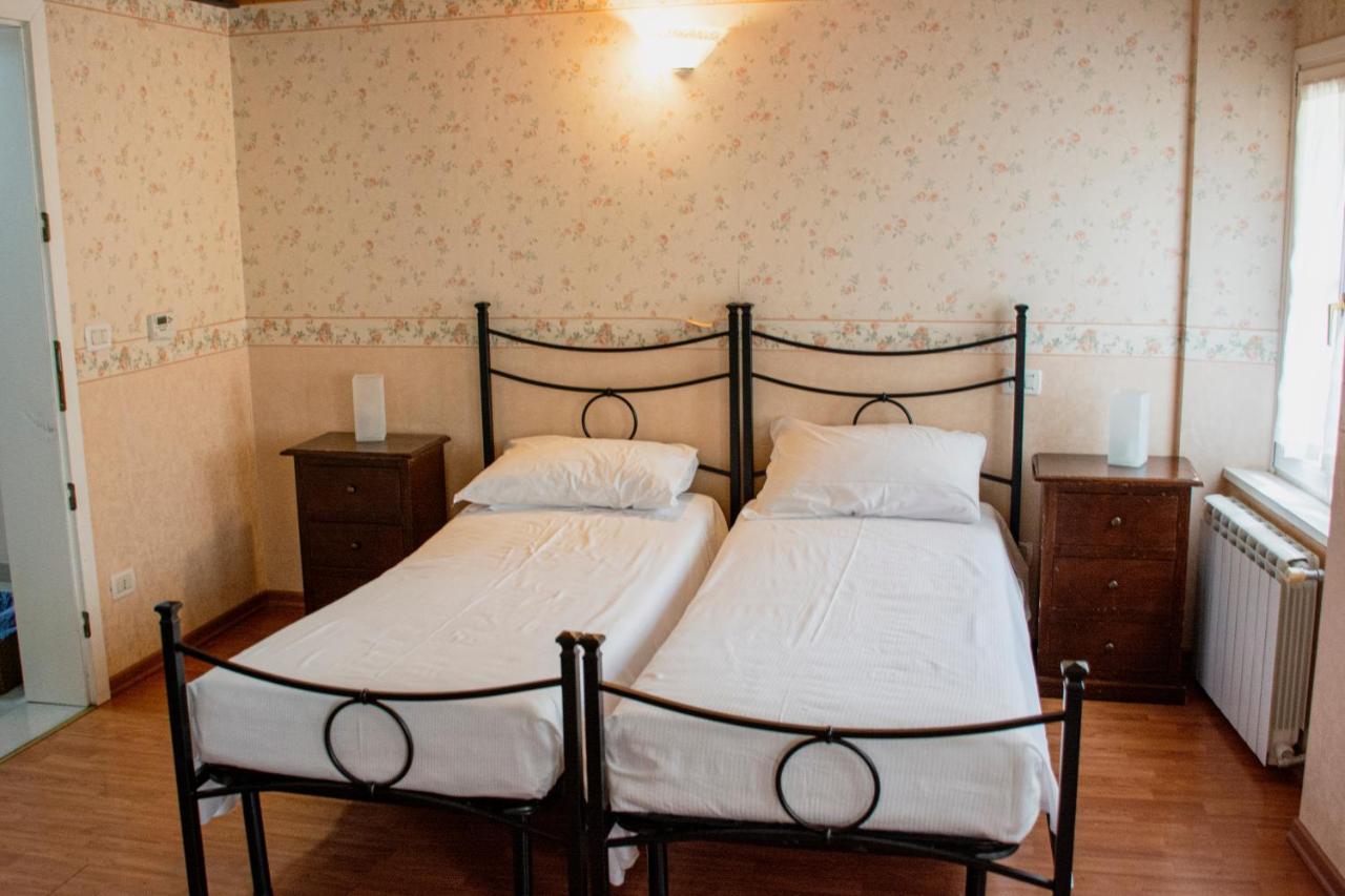 Hotel capitelli Trieste Esterno foto